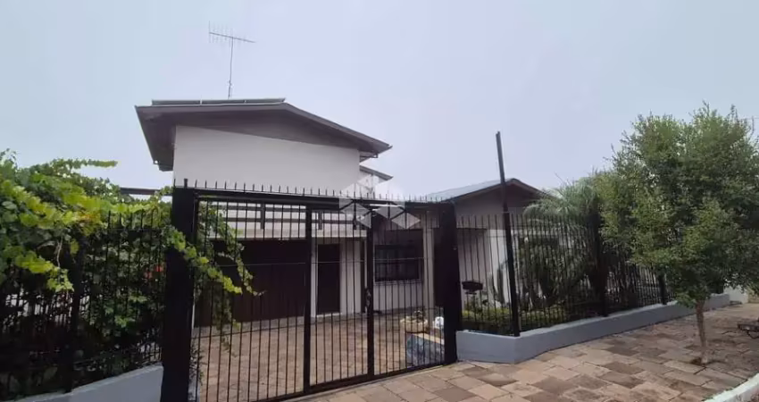 Casa residencia lcom 189,10m2 e área comercial com 114,47m2