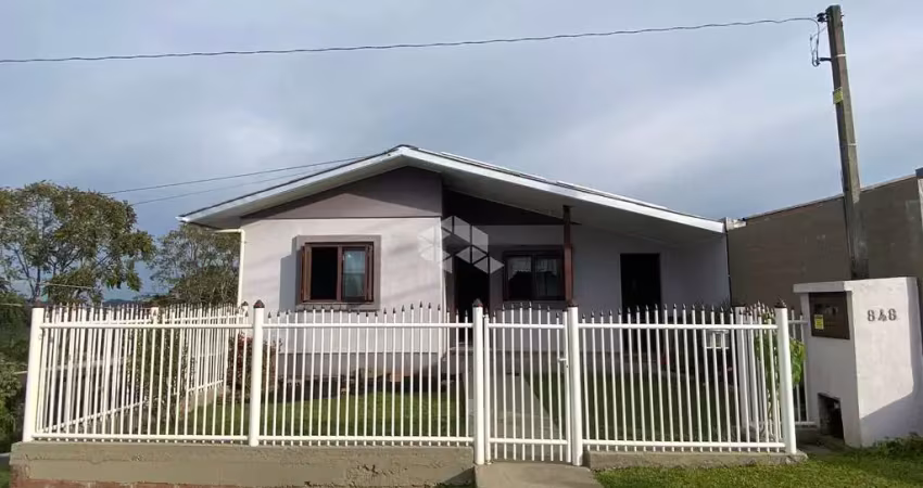 Casa com 03 dormitórios no bairro monte pasqual em farroupilha