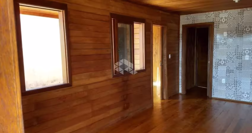 Casa de madeira com 03 dormitórios no bairro são josé