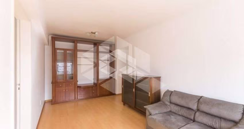 Crédito Real Vende apartamento com 02 dormitórios / quartos e 01 vaga de garagem / box na av. Cristovão Colombo no bairro Floresta em Porto Alegre.