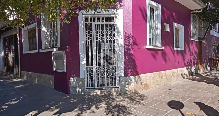 Crédito Real vende casa de 2 dormitórios com suíte e 1 vaga de garagem próximo ao Hospital Militar.