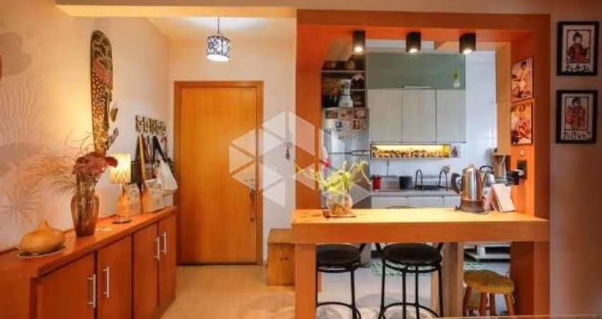 Apartamento à venda, com 1 dormitório, 1 vaga de garagem, churrasqueira no bairro São João - Porto Alegre / RS