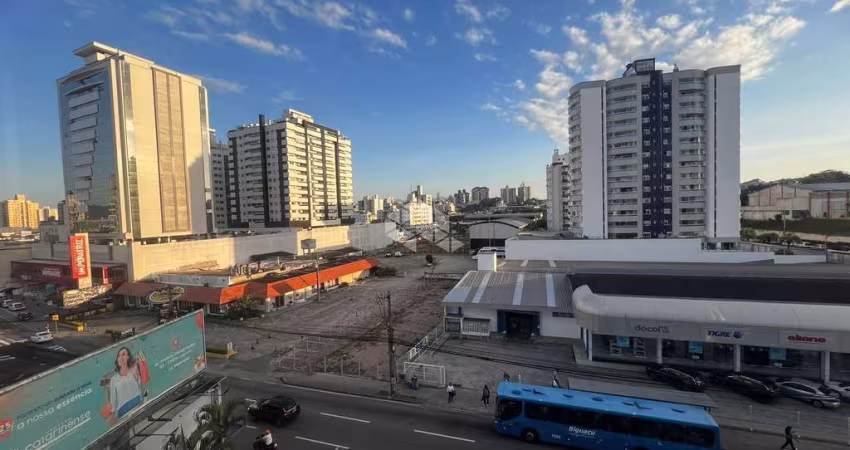Excelente sala comercial com 40 m² no bairro Balneário em Florianópolis/SC.