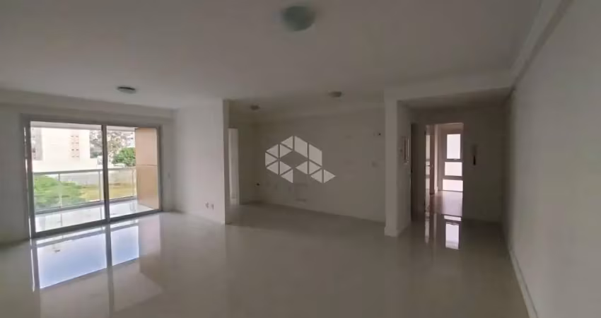 Apartamento com 2 suítes, 1 vaga de garagem na beira-mar em florianópolis/sc.