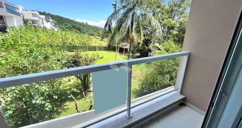Apartamento com 1 dormitórios sendo suíte, 1 vaga de garagem no bairro João Paulo em Florianópolis/SC.