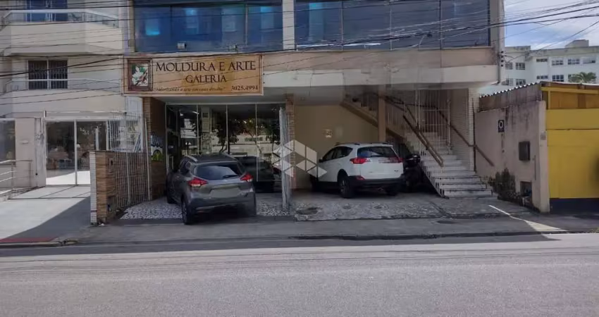 Casa comercial com 153,99 m² no centro de florianópolis