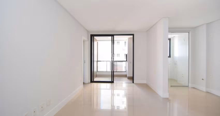 Apartamento com 2 dormitórios/quartos e sendo 1 suíte A Venda - Agronômica, Florianópolis SC