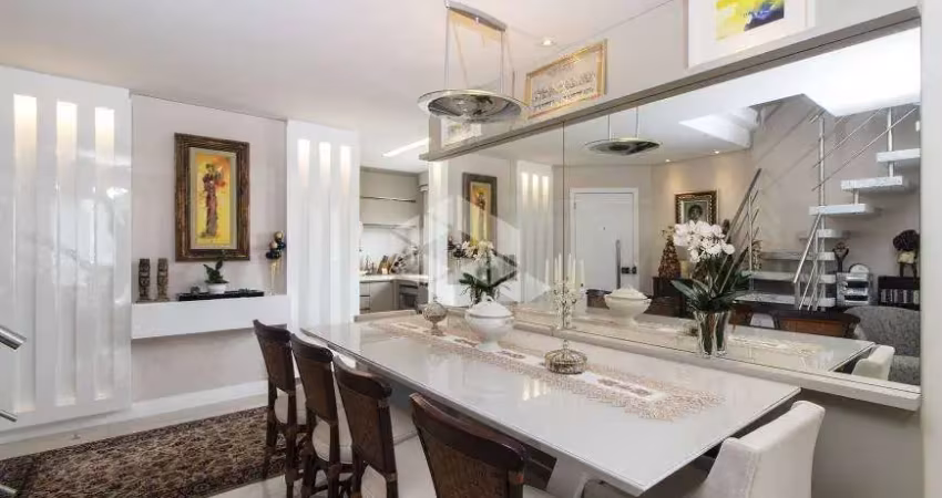 Apartamento mobiliado com 3 dormitórios e 2 suítes A Venda - Centro Florianópolis SC