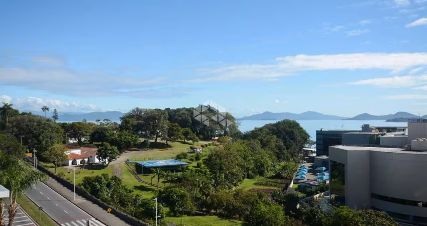 Apartamento 3 dormitórios com vista mar