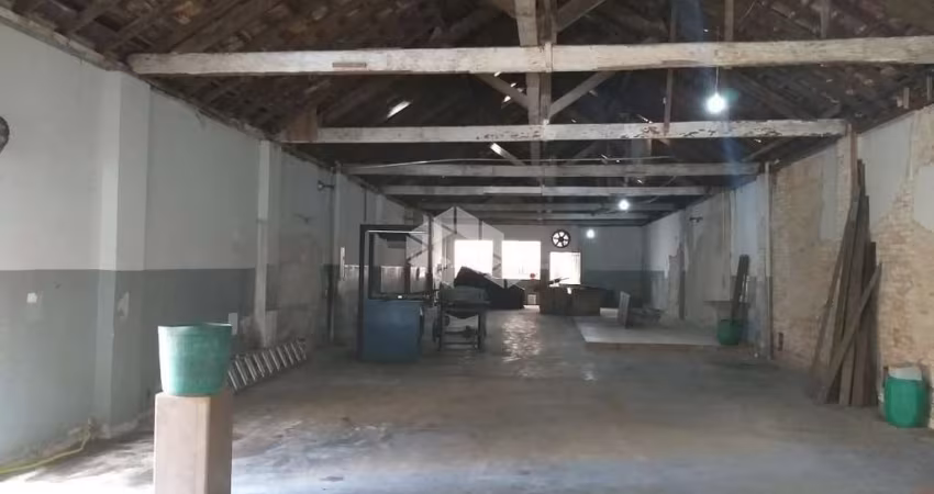 Galpão industrial com 385,28 m²,  com viabilidade para prédio comercial - Centro