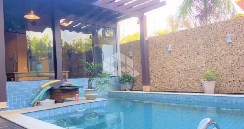Investidores, espaço com 7 apartamentos, 1 casa residencial  e comércio (hostel e restaurante)- lagoa da conceição