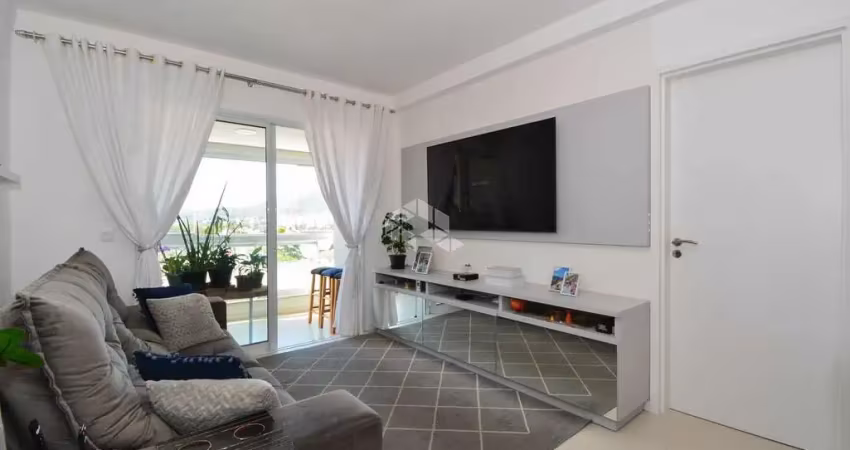 Apartamento semimobiliado com 3 quartos sendo 2 suítes 2 vagas de garagem no córrego grande em florianópolis/sc
