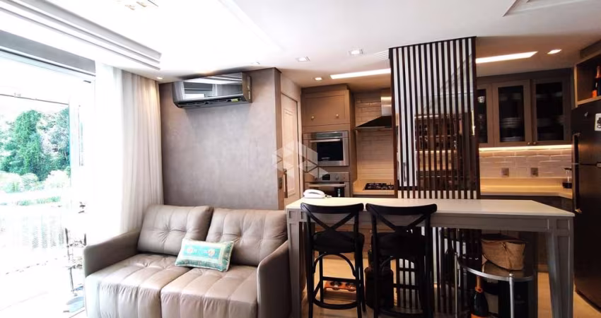 APARTAMENTO SEMIMOBILIADO COM 1 QUARTO E CLOSET, 1 VAGA DE GARAGEM NO BAIRRO ITACORUBI EM FLORIANÓPOLIS/SC.
