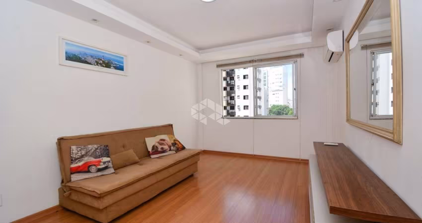 APARTAMENTO COM 2 QUARTOS EM LOCALIZAÇÃO PRIVILEGIADA NO CENTRO DE FLORIANÓPOLIS/SC