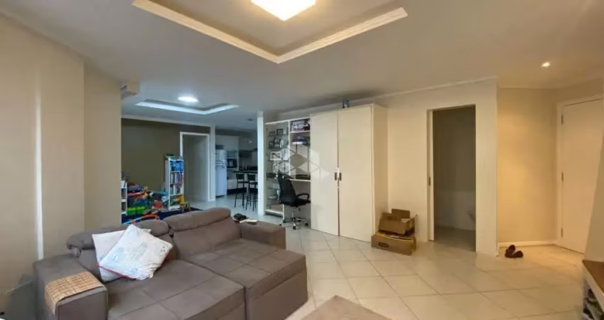 Apartamento 2 quartos 1 suíte semimobiliado com sacada e churrasqueira no centro de florianópolis
