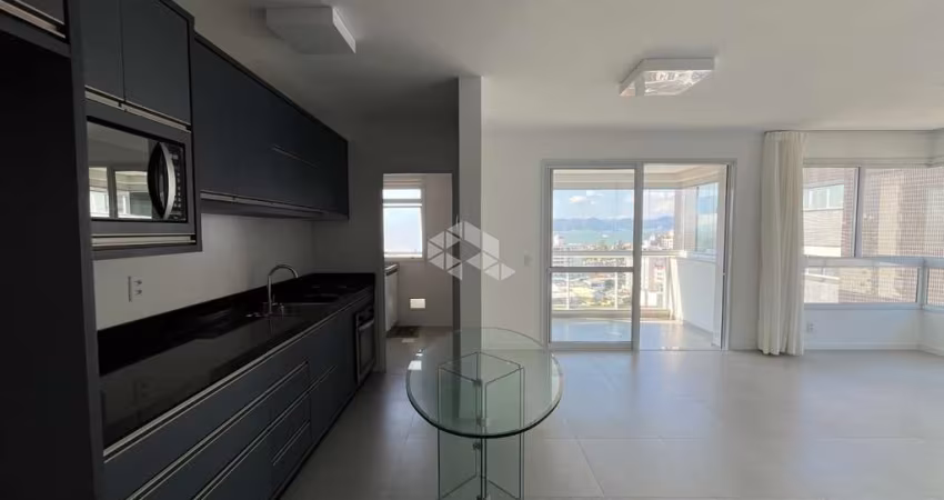 APARTAMENTO COM VISTA PARA O MAR E ÁREA DE LAZER COMPLETA NO ESTREITO FLORIANÓPOLIS