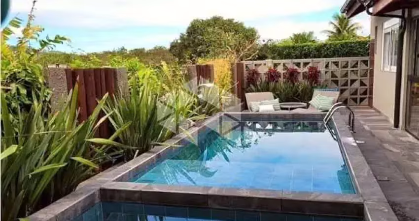 CASA EM CONDOMÍNIO FECHADO COM 3 SUÍTES E LAZER PRIVATIVO NO VILLAGE CLUB FLORIANÓPOLIS