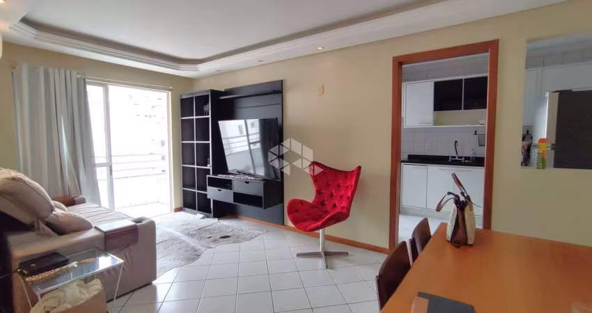 COBERTURA COM 2 QUARTOS SENDO 1 SUÍTE 1 VAGA DE GARAGEM E LAZER COMPLETO NO ABRAÃO FLORIANÓPOLIS