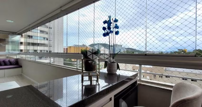APARTAMENTO COM 3 QUARTOS SENDO 1 SUÍTE E ÁREA DE LAZER COMPLETA NO ITACORUBI EM FLORIANÓPOLIS