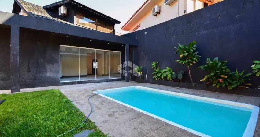 Casa com 5 quartos sendo 3 suítes com piscina espaço gourmet e vista panorâmica no bom abrigo em florianópolis