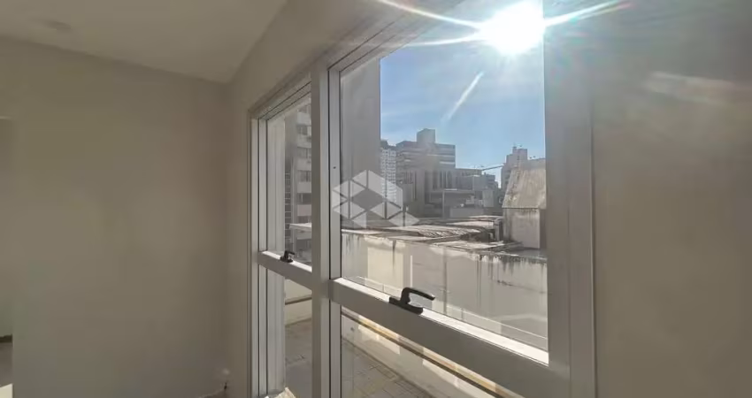 Sala comercial no centro de florianópolis com vaga privativa e excelente estrutura para seu negócio