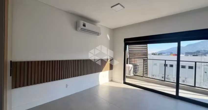 STUDIO MODERNO COM LAZER COMPLETO E LOCALIZAÇÃO PRIVILEGIADA NO SACO GRANDE
