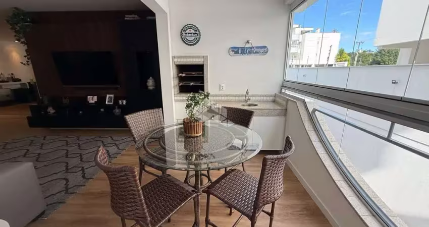APARTAMENTO  COM 2 QUARTOS SENDO 1 SUÍTE MOBILIADO COM SACADA E CHURRASQUEIRA EM JURERÊ INTERNACIONAL