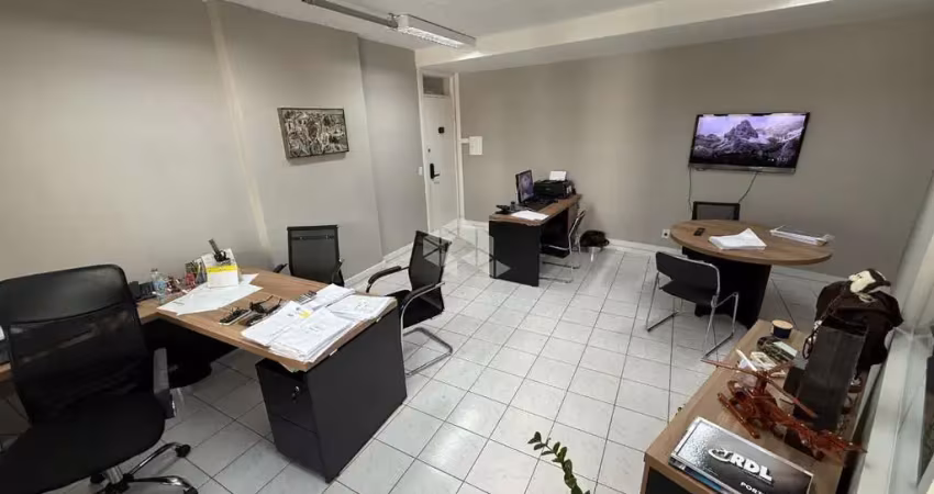 Sala comercial com vaga de garagem e elevador no centro de florianópolis