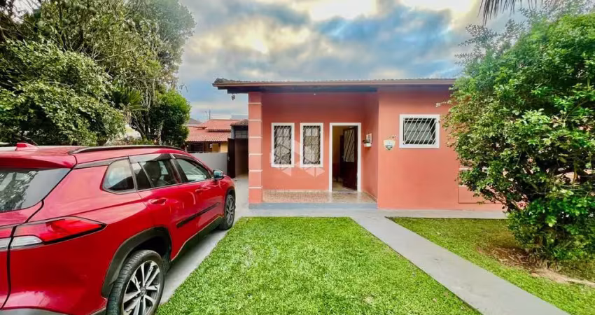 Casa no campeche com 3 quartos  sendo 1 suíte e quintal privativo perto da praia