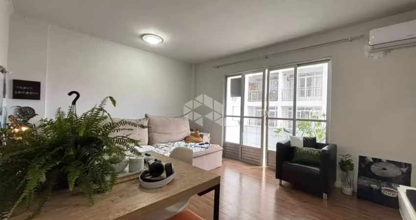 Apartamento com 3 quartos sendo 1 suite e 1 vaga no centro de florianópolis próximo a praça xv e beira-mar