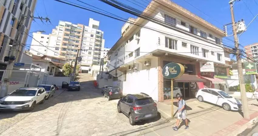 Apartamento com 2 quartos vista panorâmica e portaria remota na carvoeira florianópolis