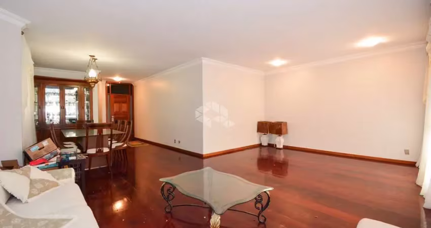 Apartamento 4 quartos sendo 3 suítes 2 vagas de garagem mobiliado no centro de florianópolis