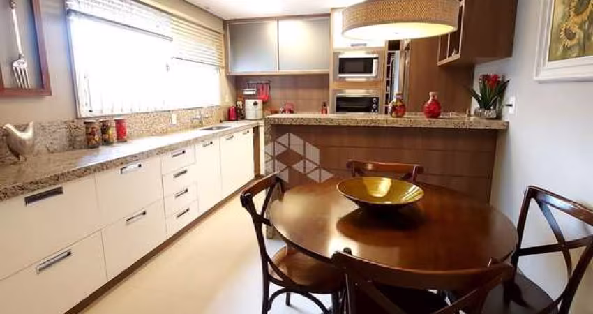 Amplo apartamento na Avenida Independência!