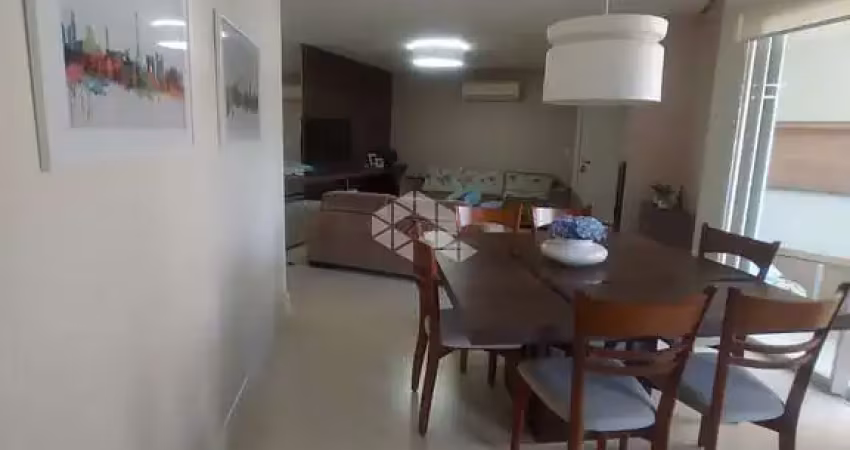Amplo apartamento central!
