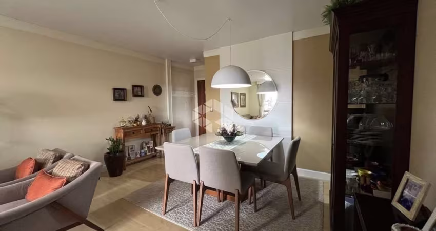 Apartamento semi mobiliado central!