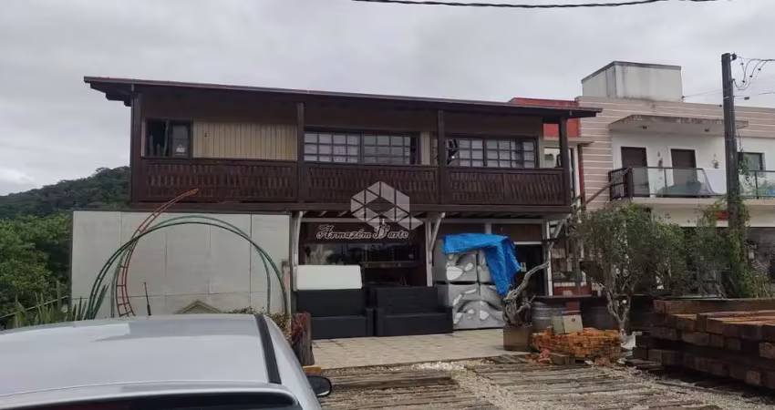 Casa comercial à venda na Grp 180, 999, Encantada, Garopaba