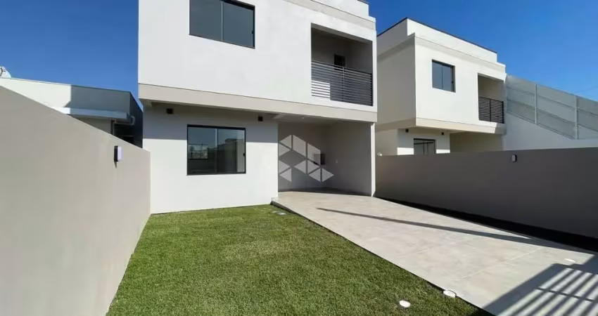 Casa com 2 dormitórios (suítes), 2 vagas, com 86,82 m² de área construída no bairro encantada em garopaba sc