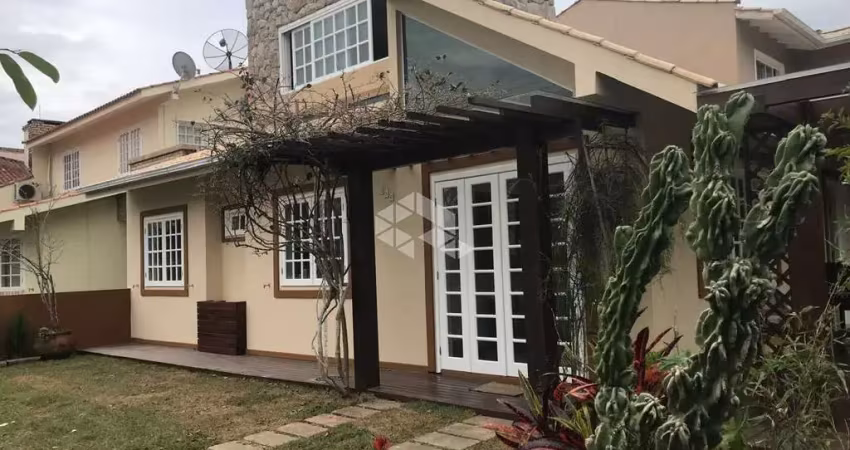 Casa à venda com 3 dormitórios, 2 vagas, 99,70 m² privativos no jardim panorâmico em garopaba sc