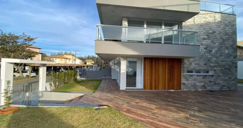 Casa com 4 quartos à venda na Das Amendoeiras, 602, Morrinhos, Garopaba