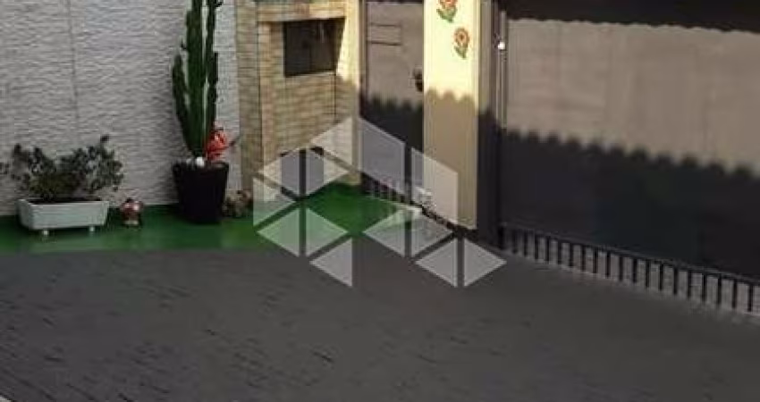Excelente sobrado no bairro Horto Florestal com 3 dormitórios.