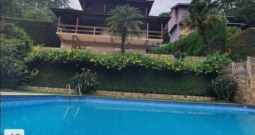 sobrado  3 Dormitórios 4 Suítes 6 Vagas 458,00 m² Serra da Cantareira