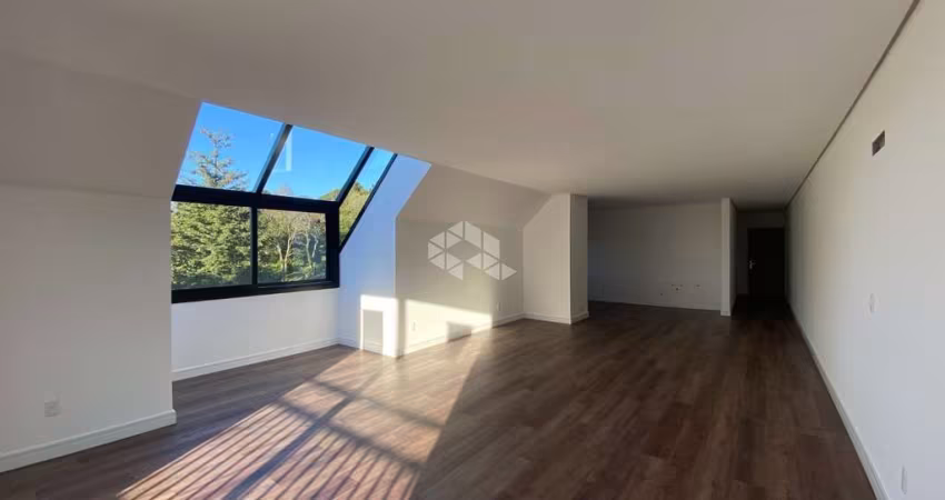 Apartamento com 3 dormitórios, 150,00m² privativos, 1 vaga, no Centro de Gramado