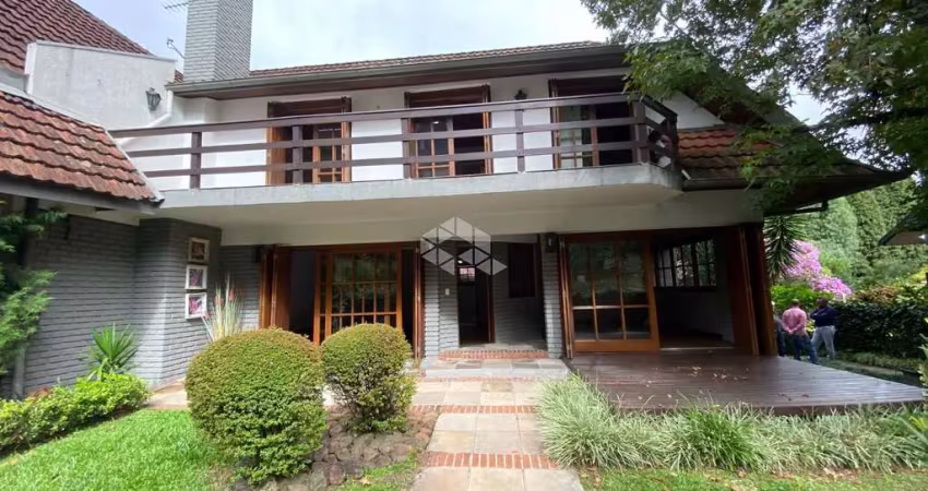 Casa 3 dormitórios, 198m² privativos, no bairro bavária, um dos mais valorizados de gramado