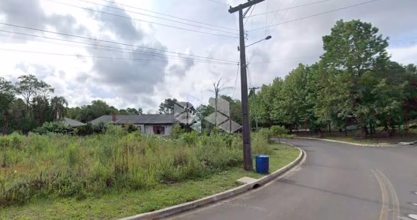 Terreno com 760m², plano, no Vale dos Pinheiros, Gramado, a 10km do Centro