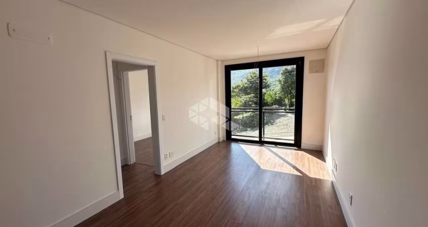 Apartamento 1 dormitório, 43,56m² de área privativa, 1 vaga, no Bairro Vale das Montanhas