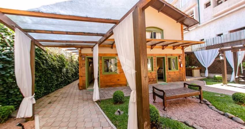 Pousada com 12 apartamentos no Cento de Canela