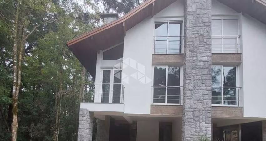 Casa com 3 suítes, 222,10m², 2 vagas de garagem, na Vila Suzana em Canela.