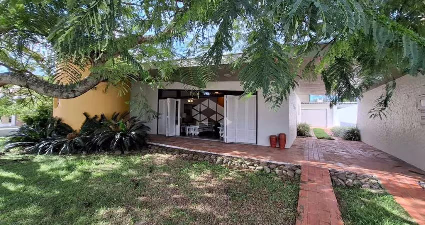 Casa 3 dormitórios, 260m², na Praia de Atlântida, litoral norte