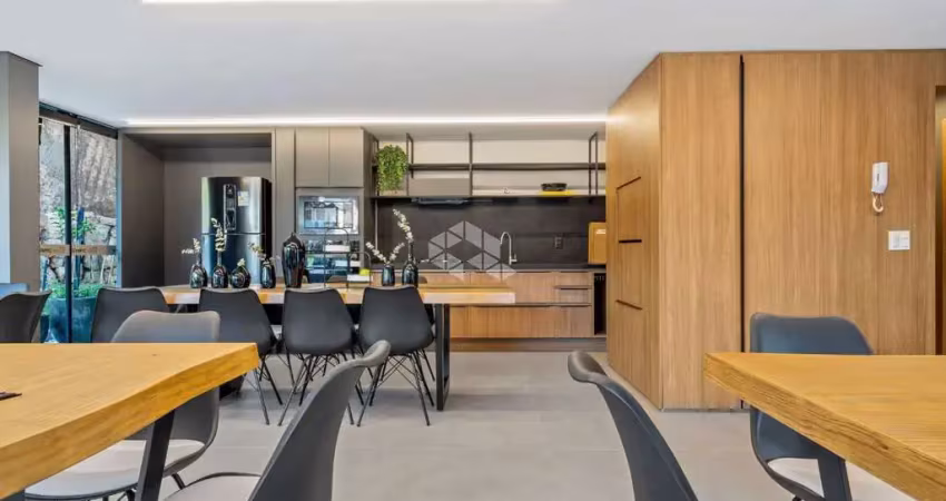 Apartamento com 01 dormitório, 43,56m², uma vaga de garagem, em Gramado