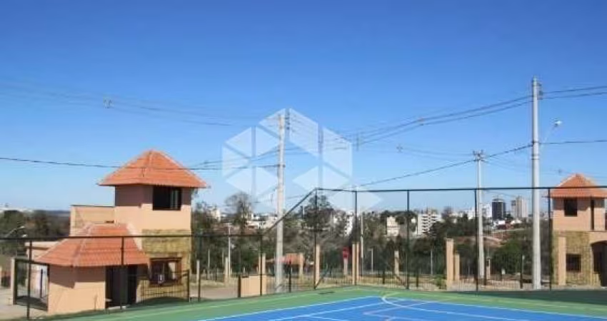 Terreno em Condomínio fechado, condomínio conta com quadra esportiva, quiosque com churrasqueira, playground e muito mais.